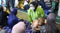 Wabup Tangerang Intan Nurul Hikmah Tinjau Pengungsi Terdampak Asap Kebakaran TPA Jatiwaringin Wabup Tangerang Intan Nurul Hikmah Tinjau Pengungsi Terdampak Asap Kebakaran TPA Jatiwaringin