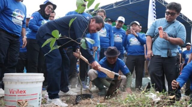 Bupati Tangerang Ajak Warga Gencarkan Gotong Royong Lewat Gerakan Langit Biru Indonesia Bersih dan Asri