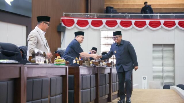 Gubernur Banten Andra Soni Setujui Empat Raperda Inisiatif DPRD
