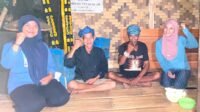Mahasiswa KKN Nusantara Kelompok 1 Kenali Kehidupan dan Tradisi Masyarakat Kampung Kompol Mahasiswa KKN Nusantara Kelompok 1 Kenali Kehidupan dan Tradisi Masyarakat Kampung Kompol
