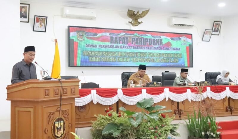 8 Fraksi DPRD Tanah Datar Sampaikan Pandangan Umum Ranperda Perubahan APBD 2026