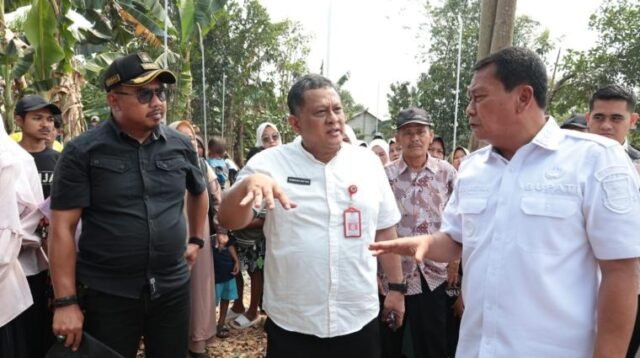 Bupati Tangerang Tinjau Bedah Rumah di Sindang Panon, Pastikan Hunian Layak dan Akses Air Bersih