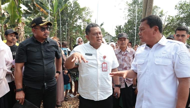 Bupati Tangerang Tinjau Bedah Rumah di Sindang Panon, Pastikan Hunian Layak dan Akses Air Bersih