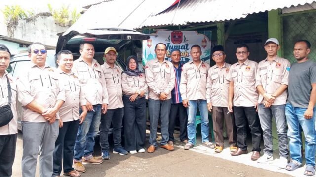 IKMDS Pandeglang Bagikan 100 Paket Sembako Lewat Program Jumat Berkah