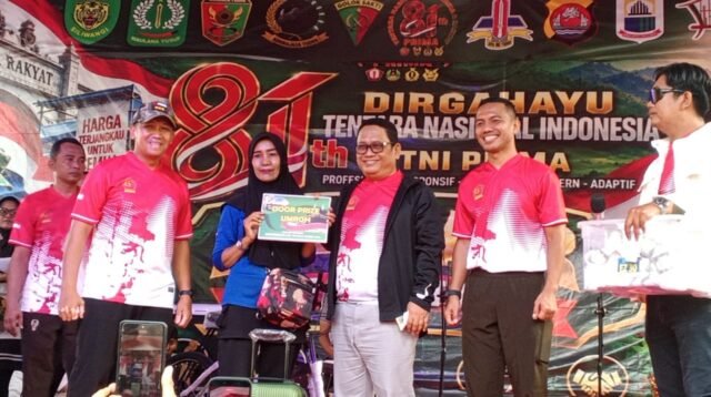Syukuran HUT ke-81 TNI yang digelar Kodim 0603/Lebak di Alun-Alun Rangkasbitung, Kabupaten Lebak.