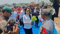 8.000 Anggota Satlinmas se-Jateng Padati Stadion Pandanaran Wujil, Perkuat Konsolidasi 8.000 Anggota Satlinmas se-Jateng Padati Stadion Pandanaran Wujil, Perkuat Konsolidasi