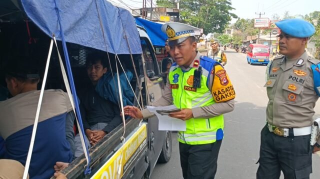Operasi Patuh Maung 2026, Satlantas Polres Lebak Tindak Pelanggar dan Tertibkan Truk Tanah