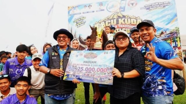 Pacu Kuda Bupati Cup 2026 Tanah Datar Dongkrak Ekonomi UMKM
