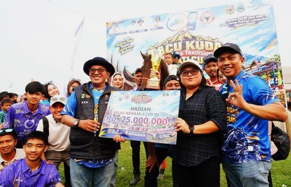 Pacu Kuda Bupati Cup 2026 Tanah Datar Dongkrak Ekonomi UMKM
