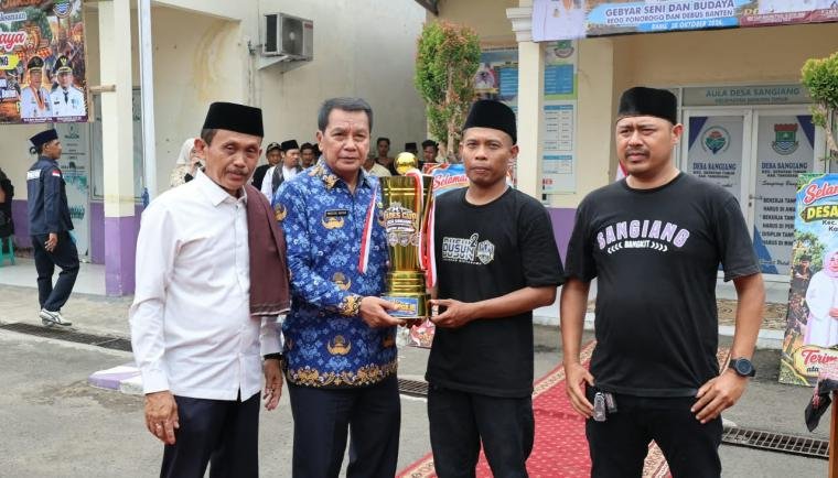 Bupati Tangerang Buka Gebyar Reog Ponorogo dan Debus Banten