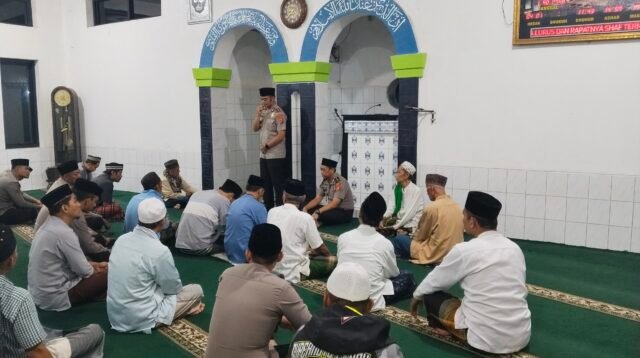 Wakapolres Lebak Pimpin Subuh Keliling di Masjid Al Hidayah, Lebak Picung Rangkasbitung