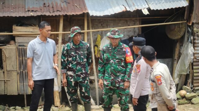 TMMD ke-130 Lebak, Satgas TNI-Polri Renovasi Rumah Warga di Citorek Barat