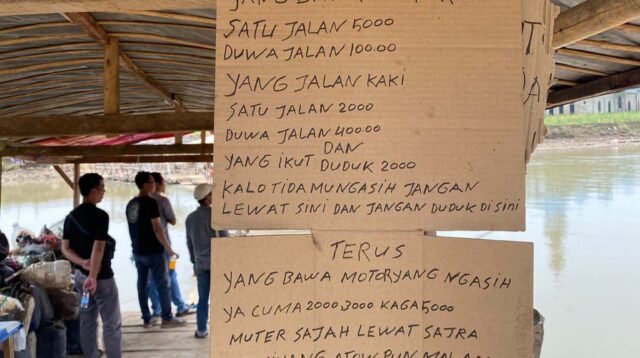 Wisata Fenomena Masjid Tenggelam Kampung Somang Bendungan Karian